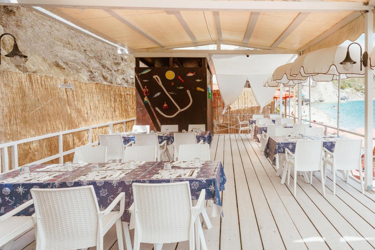 Hotel Ferdinando Beach & Thermal Spa Sant'Angelo  エクステリア 写真