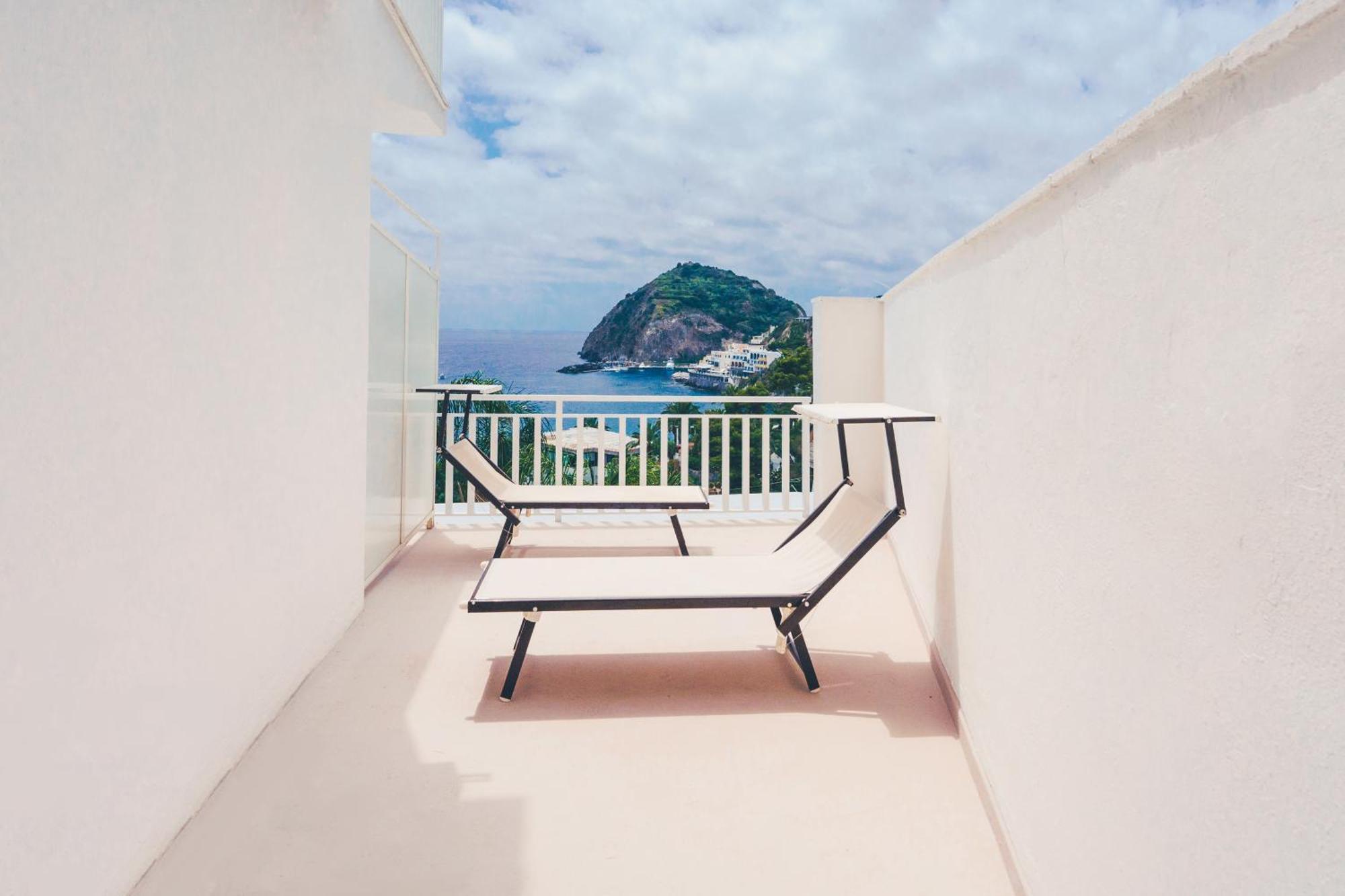 Hotel Ferdinando Beach & Thermal Spa Sant'Angelo  エクステリア 写真